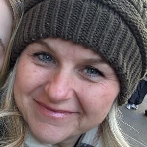 Meet your Posher, Nadia